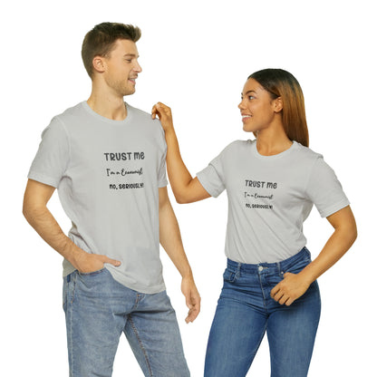 Trust Me Economist T-shirt | Men and women Clothing