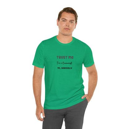 Trust Me Economist T-shirt | Men and women Clothing