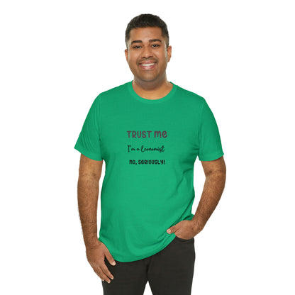 Trust Me Economist T-shirt | Men and women Clothing