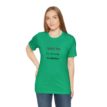 Trust Me Economist T-shirt | Men and women Clothing